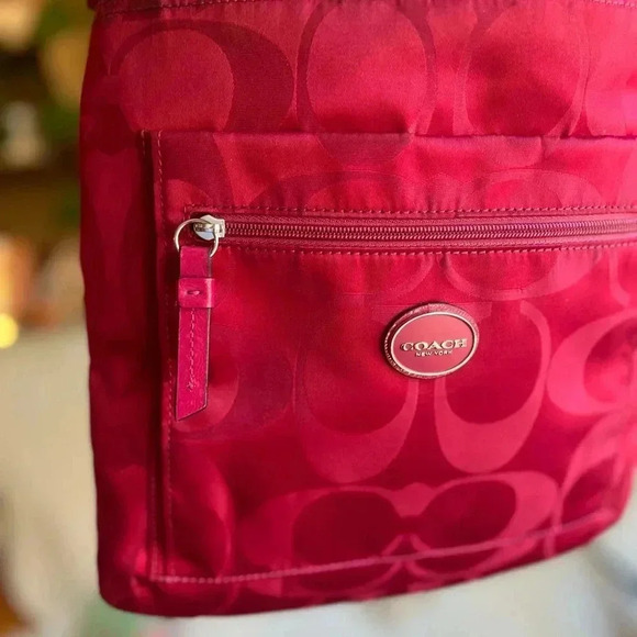 Coach Getaway Signature Shoulder Bag - Pink Nylon Crossbody 9x10 - Picture 7 of 14